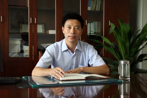 党委书记,校长-王玉平
